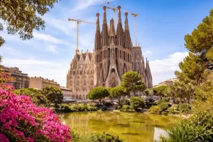 Barcelona: arte, praia e vida noturna na mesma cidade (Barcelona: Art, Beach and Nightlife in the Same City)